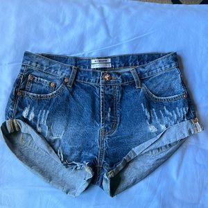 One Teaspoon denim shorts in size 30